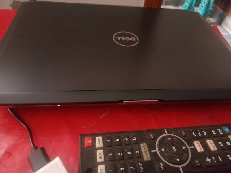 dell latitude corei5 8gb ram 250 gb rom no fault 8