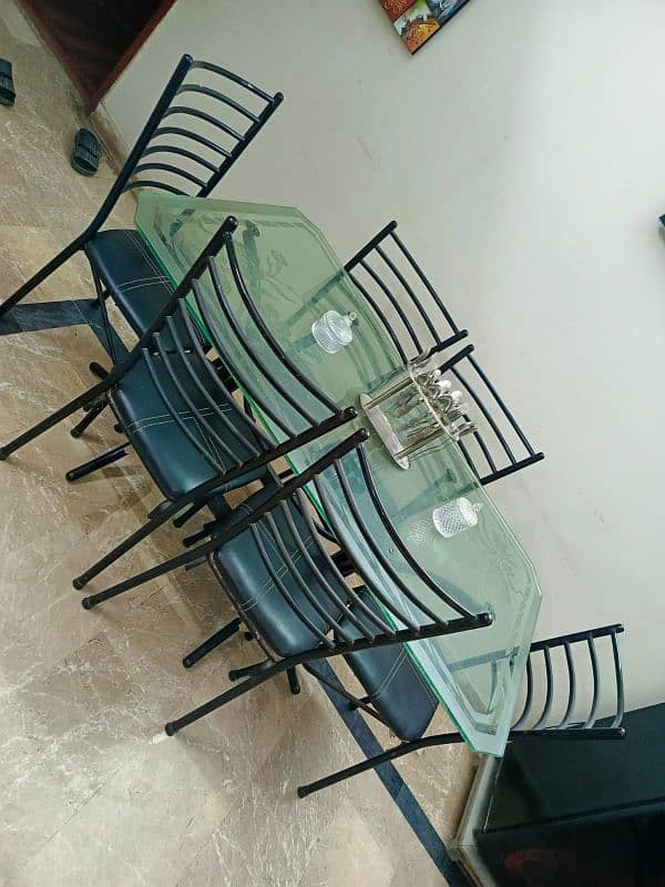 good condition 6 chairs dining tables available for sale 6