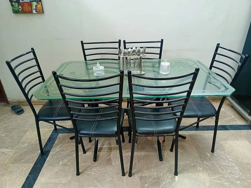 good condition 6 chairs dining tables available for sale 7