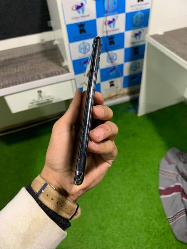 I phone Xs max 64/ factory unlocked all ok 3