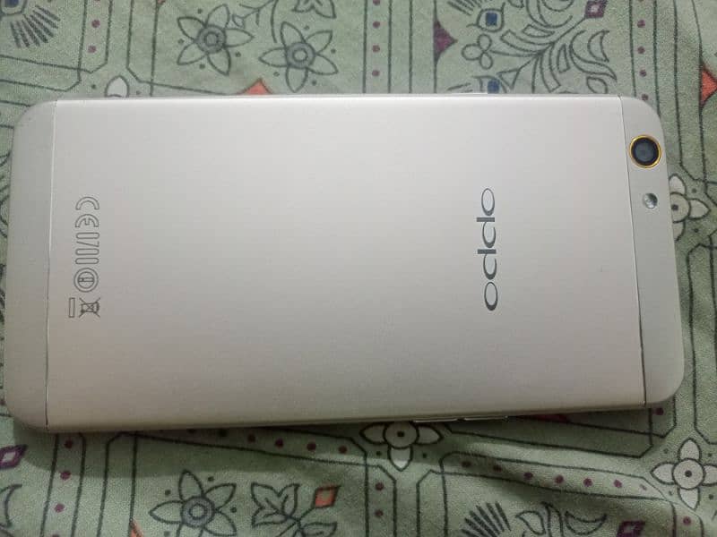 oppo f1s 4/64 urgent sale Karna hay please contact 1