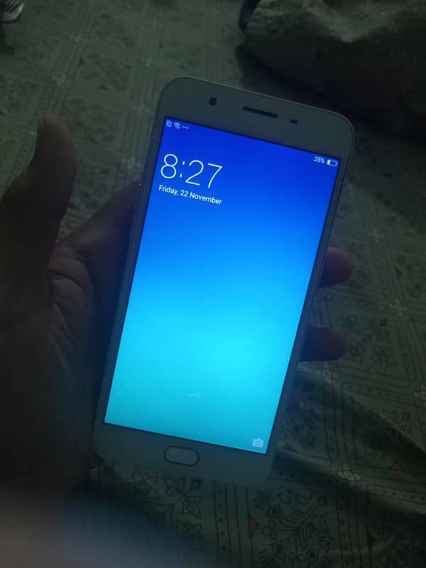 oppo f1s 4/64 urgent sale Karna hay please contact 4