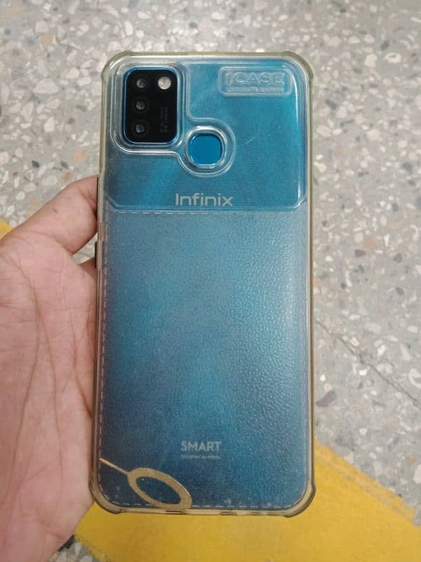 Infinix Smart six 3/64 condition 10/10 he daba charger 1