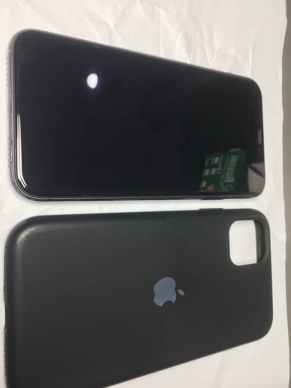 iphone 11 , 128 GB , battery health  92 % , PTA approved 1