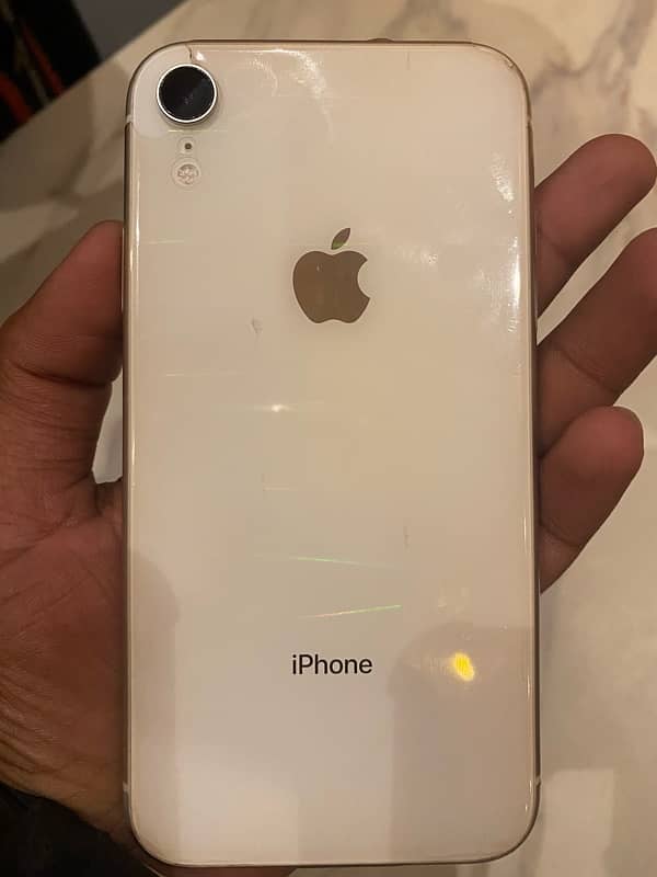 iPhone XR 64Gb 5