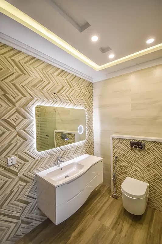 1 Kanal Modern Luxury Design Beautifull Upper portion For Rent In DHA Phase 5 7