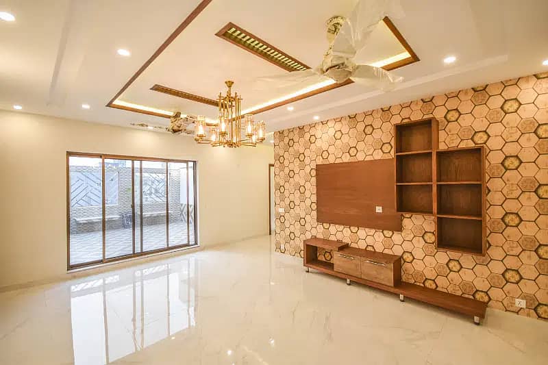 1 Kanal Modern Luxury Design Beautifull Upper portion For Rent In DHA Phase 5 10