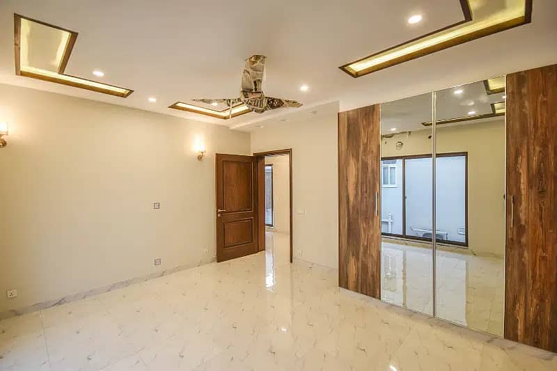 1 Kanal Modern Luxury Design Beautifull Upper portion For Rent In DHA Phase 5 14