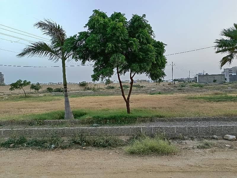 120 Sq Yard West Open Park Facing Plot for sale in PIR AHMED ZAMAN BLOCK 1 0