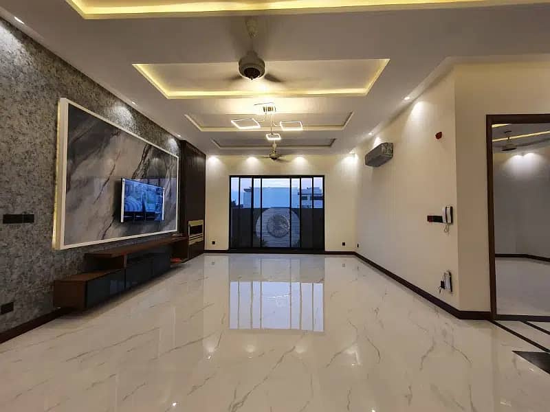 1 Kanal Modern Luxury Design Beautifull House For Rent In DHA Phase 7 13