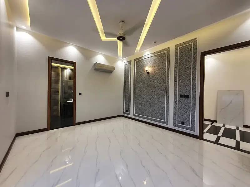 1 Kanal Modern Luxury Design Beautifull House For Rent In DHA Phase 7 22