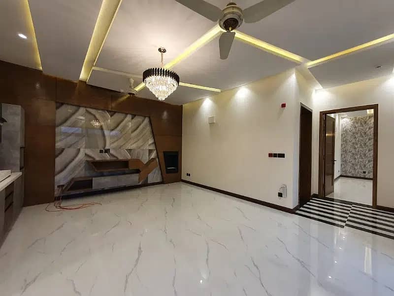 1 Kanal Modern Luxury Design Beautifull House For Rent In DHA Phase 7 28