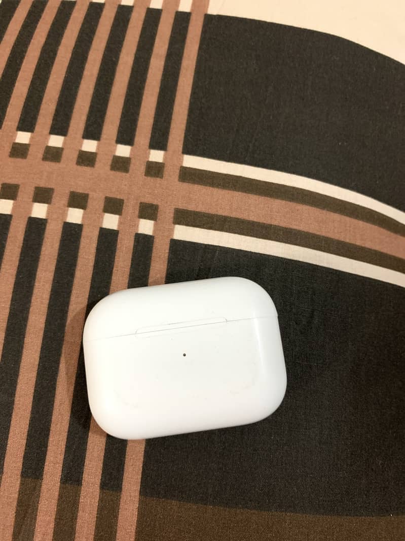 Apple airpods pro 2nd generation 0