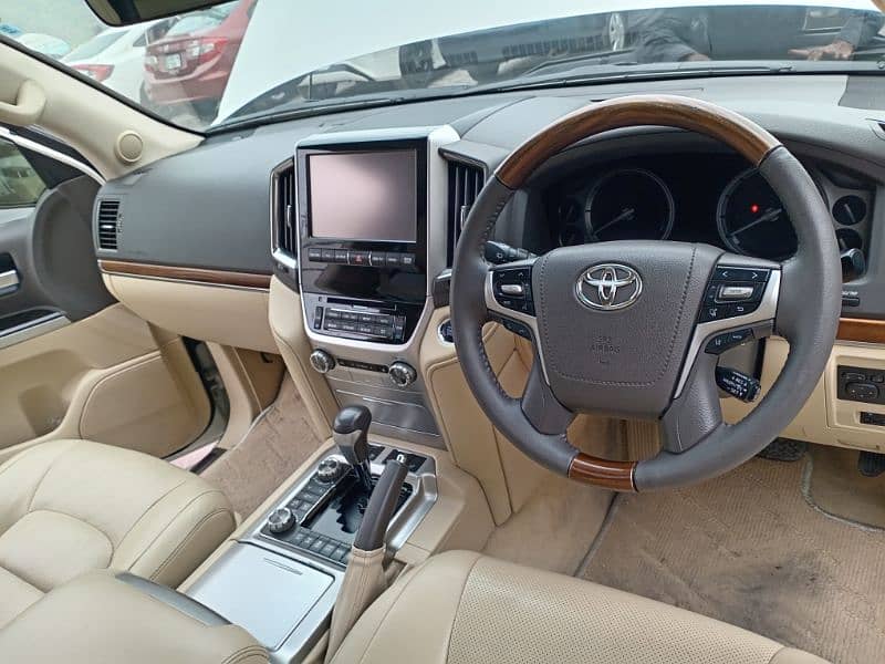 Toyota Land Cruiser ZX V8 Full House S Grade 2015 Model 2016 Import 3