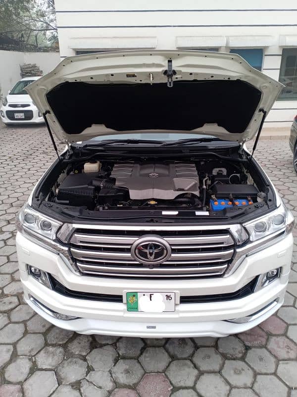 Toyota Land Cruiser ZX V8 Full House S Grade 2015 Model 2016 Import 10