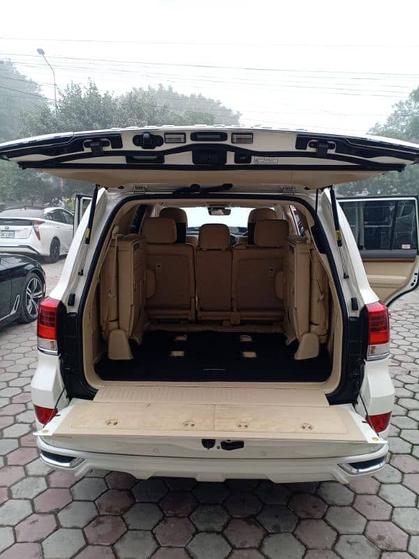 Toyota Land Cruiser ZX V8 Full House S Grade 2015 Model 2016 Import 11