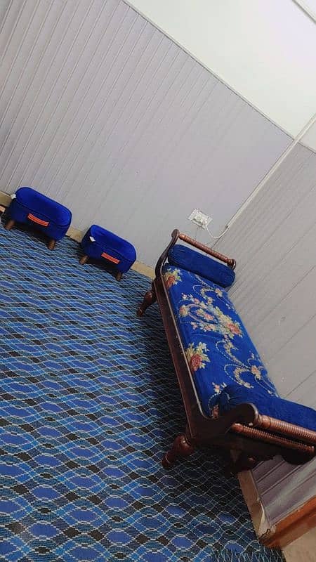 Room Dewan/ 2 Small Couch/ Curtains/ Carpet 1