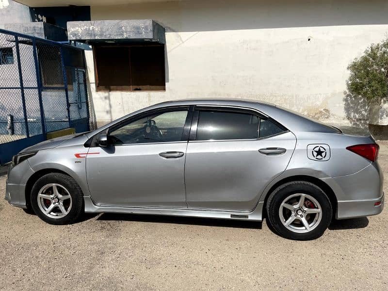 Toyota Corolla GLI 2015 4