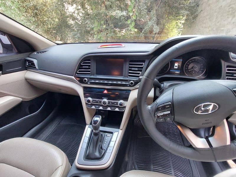 Hyundai Elantra 2021 6