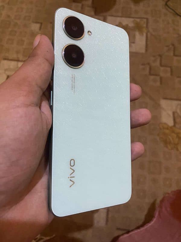 Vivo Y03 1