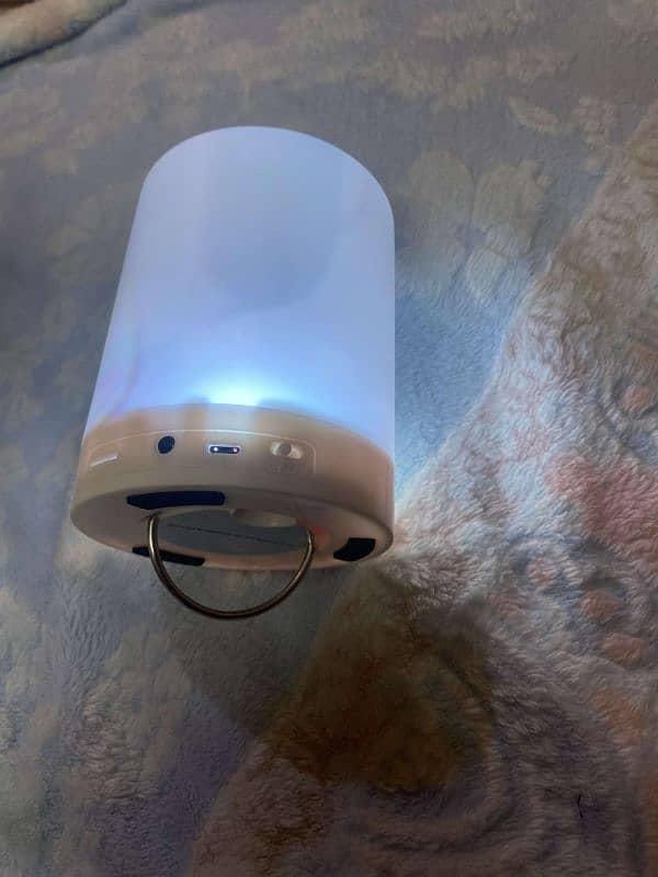 Wireless Lamp Speaker 2