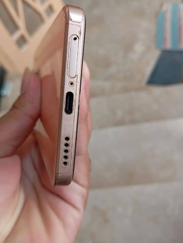 vivo v29e Rose Gold 1