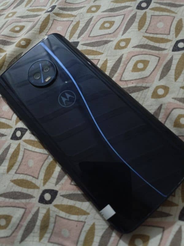 Moto G6 Plus 3