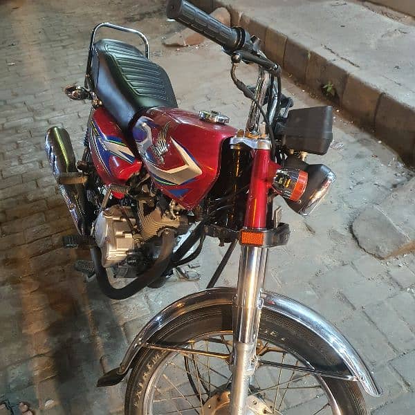 Honda 125 lush condition 2022 model 6