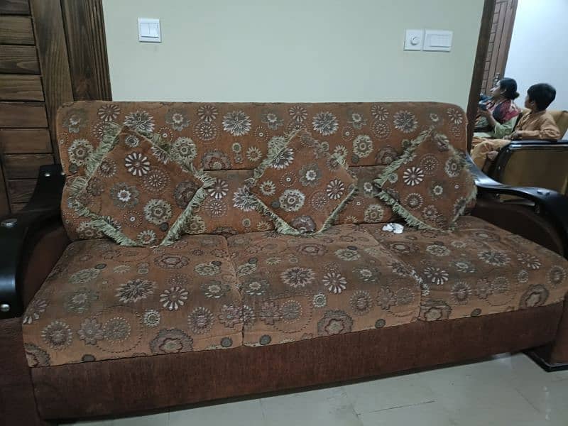 1 5 seater sofa set and 1 6 seater sofa set 4