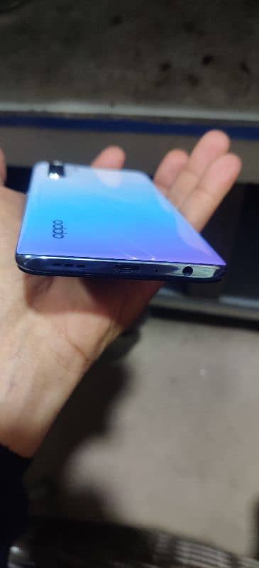 Oppo F15 3