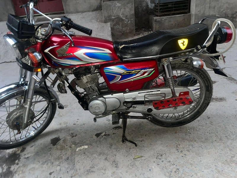 Honda CG125 (model 2022) total genuine 1