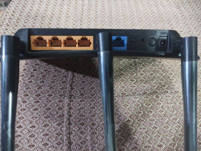 TP Link Router TL-WR940N 3