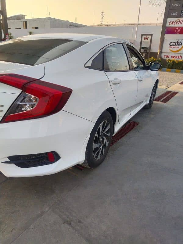 Honda Civic Oriel 2018 15