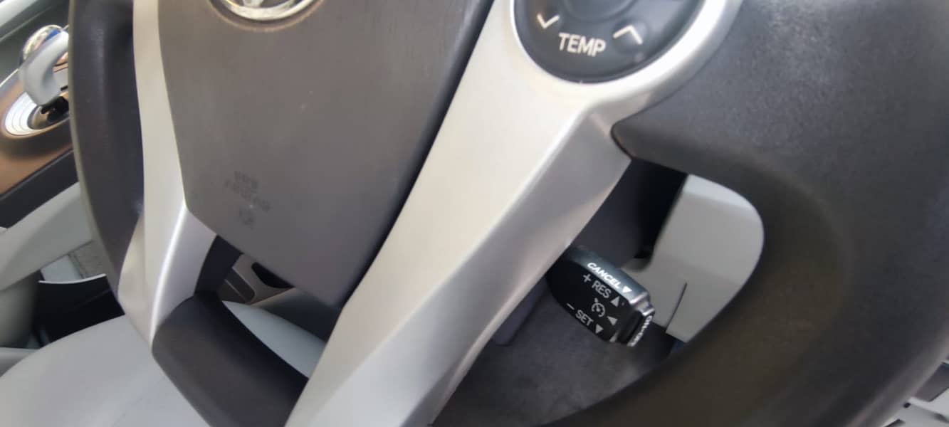 Toyota Prius G Touring Selection 1.8 2010 8