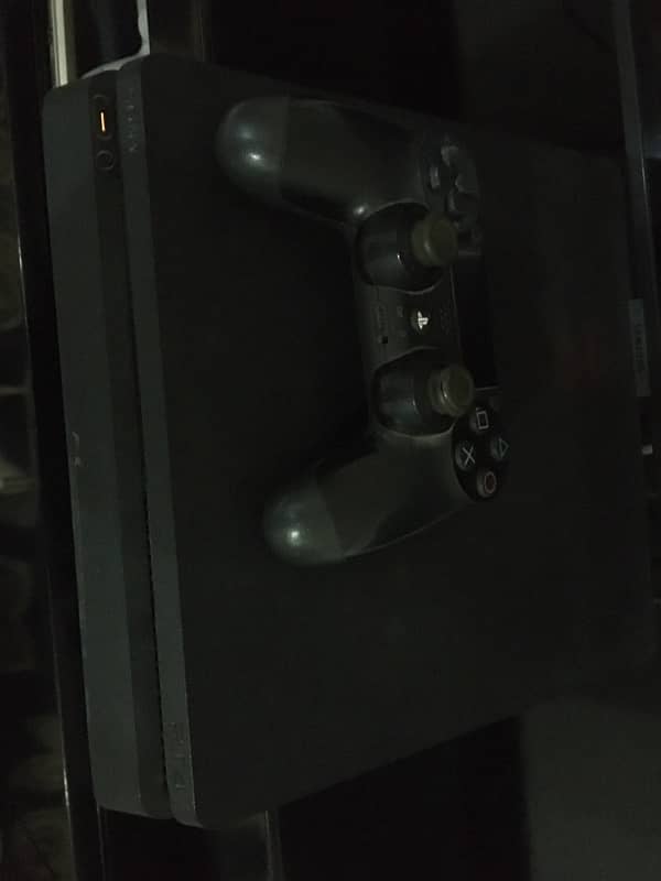 PS4 in Excellent condition 1