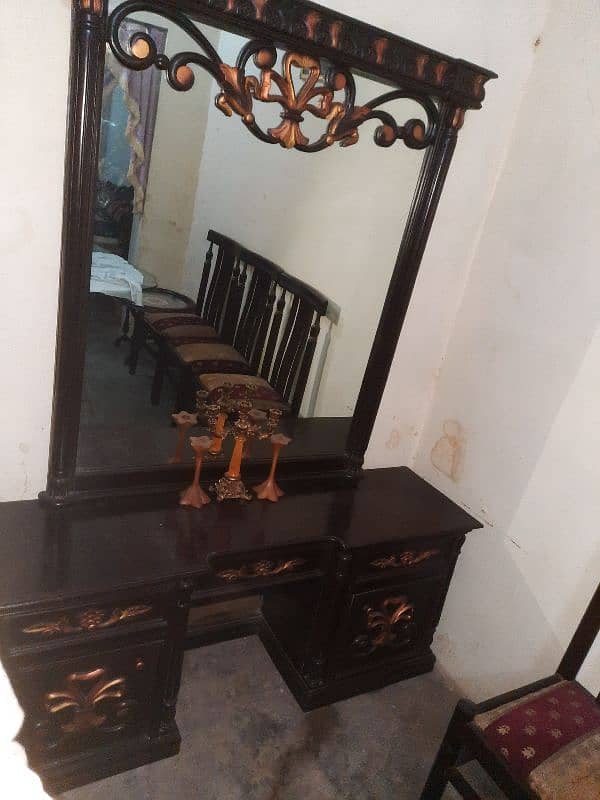 dressing table 1