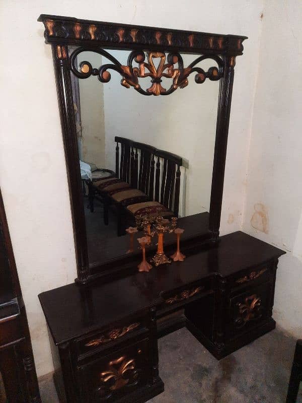 dressing table 3