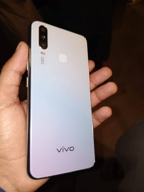 vivO Y17 8gb 256gb box urgent Money need 1