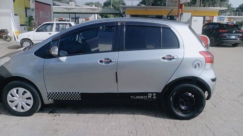 Toyota Vitz 2012 3