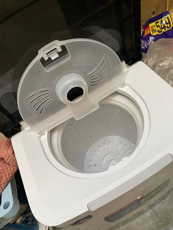 Dawlance DS 6000 c Spin Dryer almost NEW 5