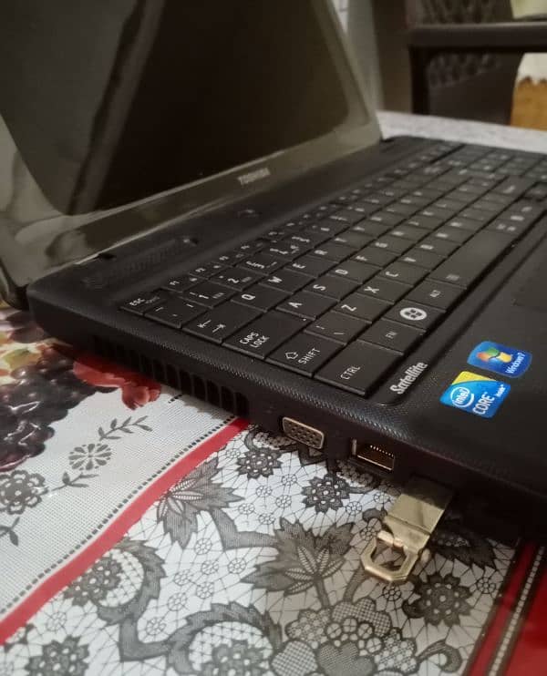 Selling Toshiba C660. 2