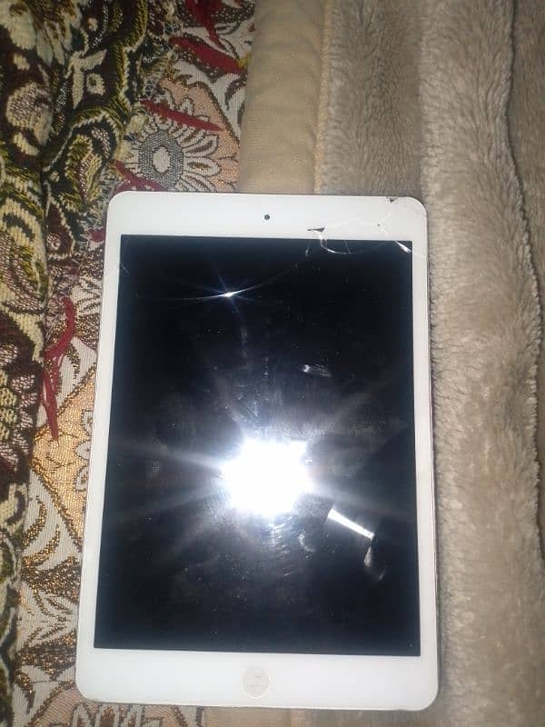 ipad 4 10by 10 condition  touch break 1