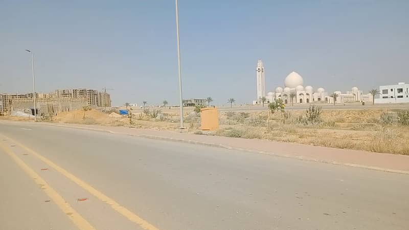 250sq yd plot in Precicnt-8 FOR SALE. Most developing precicnt of BTK near Bahria Heights and Grand Mosque 9