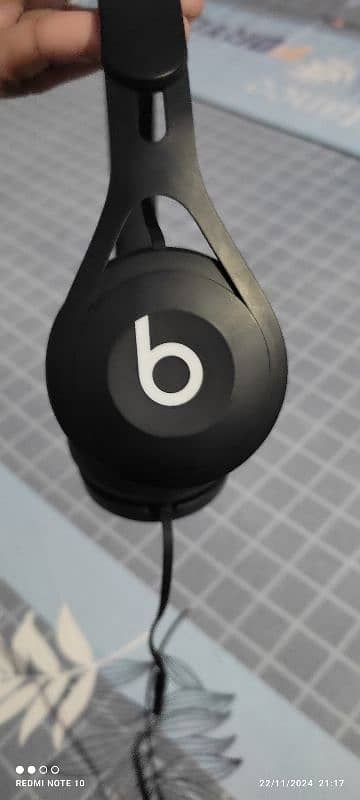 Beats Ep on air headphones 3