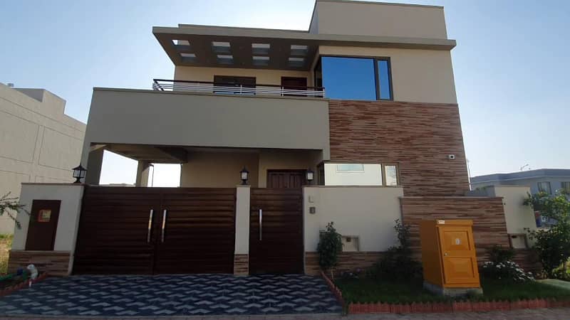 Ready to move 272sq yd 4 & 5 Bedroom DDL Luxury Villa FOR SALE. Only 4km from Main Entrance of BTK. Near GRAND MOSQUE, A-Plus Quality Construction. 12