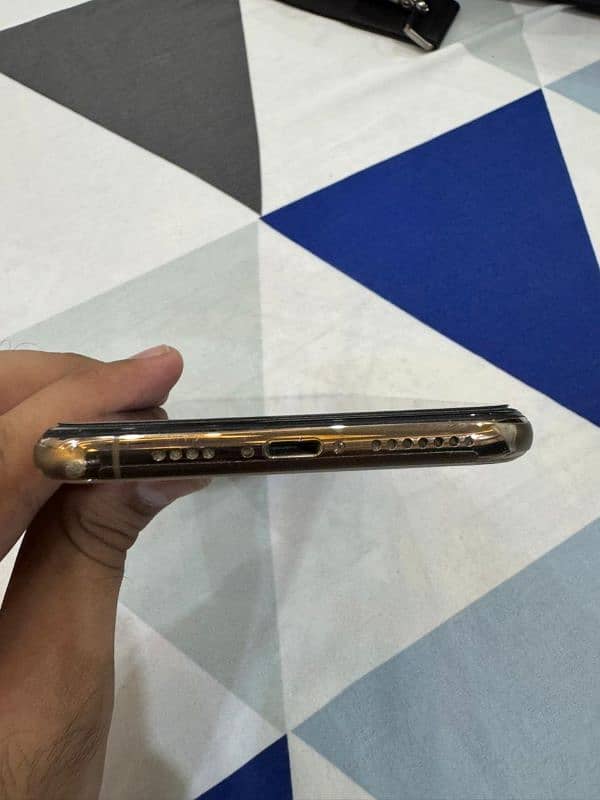 Iphone XS Max 64gb PTA Approved 1