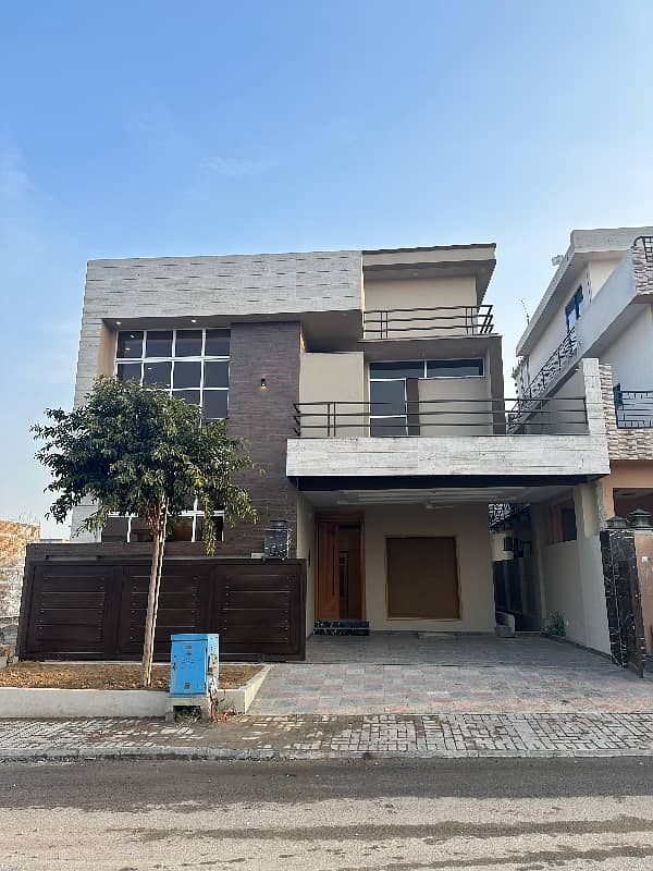 Triple Story New House For Sale 0