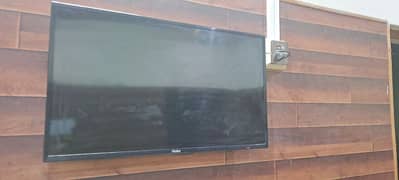 Haier 32 Inch LCD