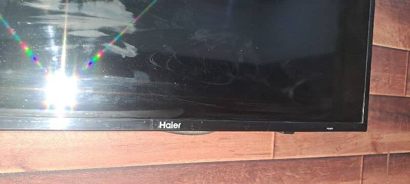 Haier 32 Inch LCD 2