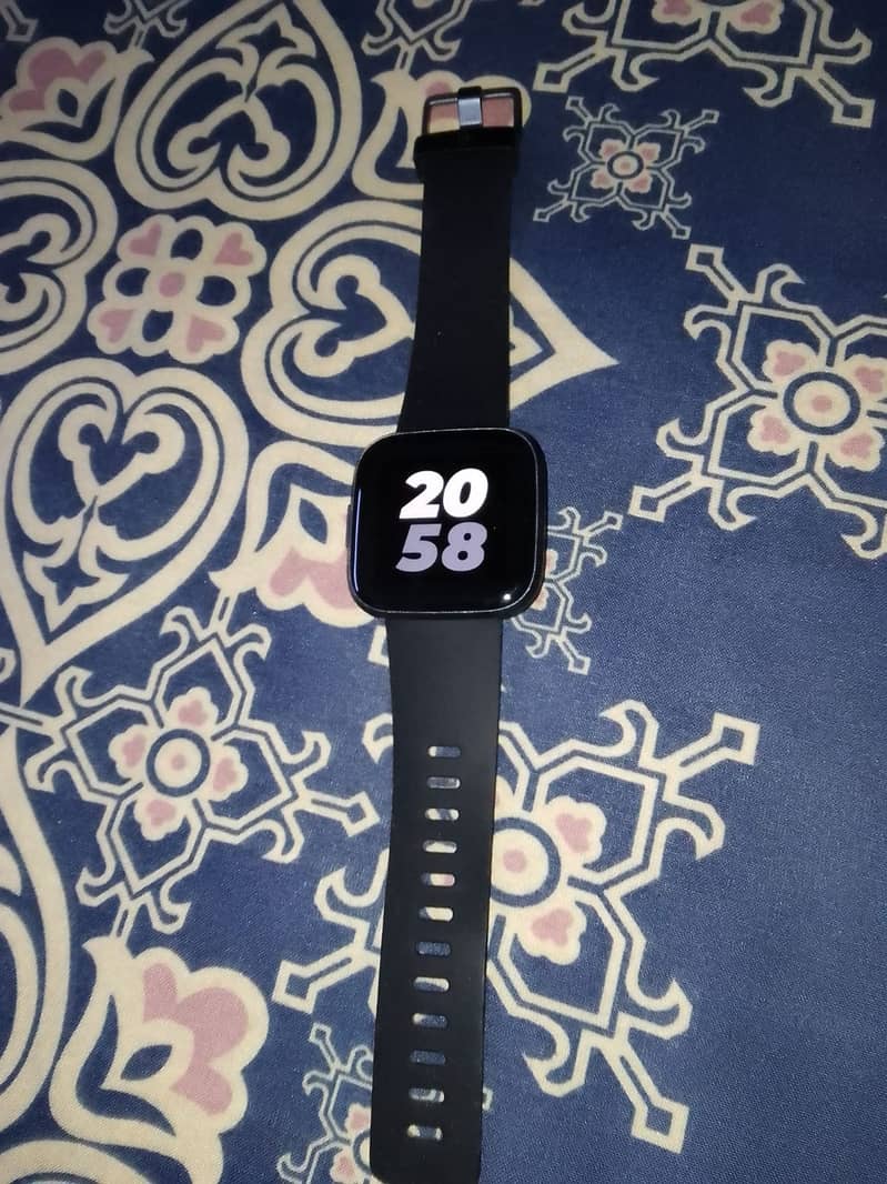 Fitbit Versa 2 Health and Fitness Smartwatch 1